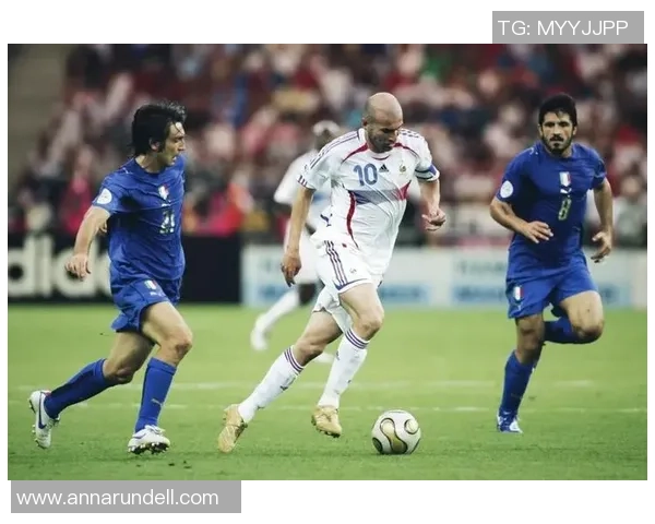 英国足球明星全景展示从传奇到新星的精彩瞬间与成就