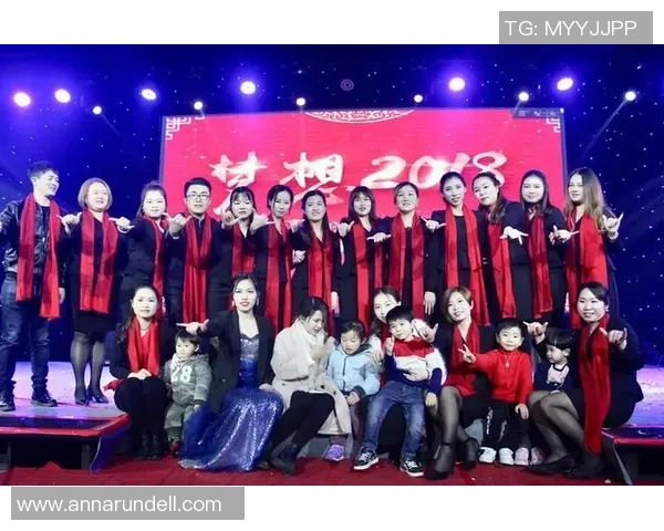 足球明星与粉丝携手共创梦想之旅的美好约定