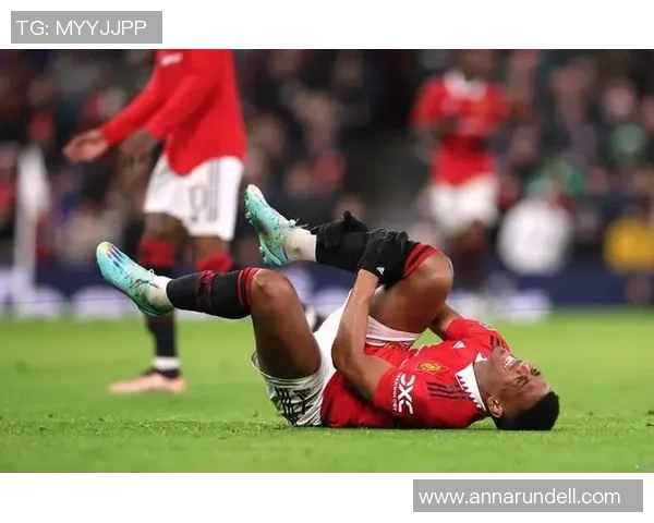 足球明星私下训练趣事大揭秘搞笑瞬间让你捧腹大笑的幕后花絮